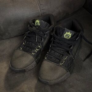 Nike LeBron 8. Black/Black/Volt